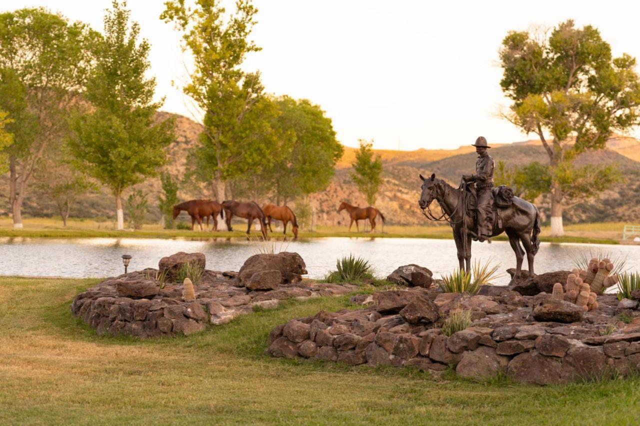 Cibolo Creek Ranch & Resort Marfa Luaran gambar