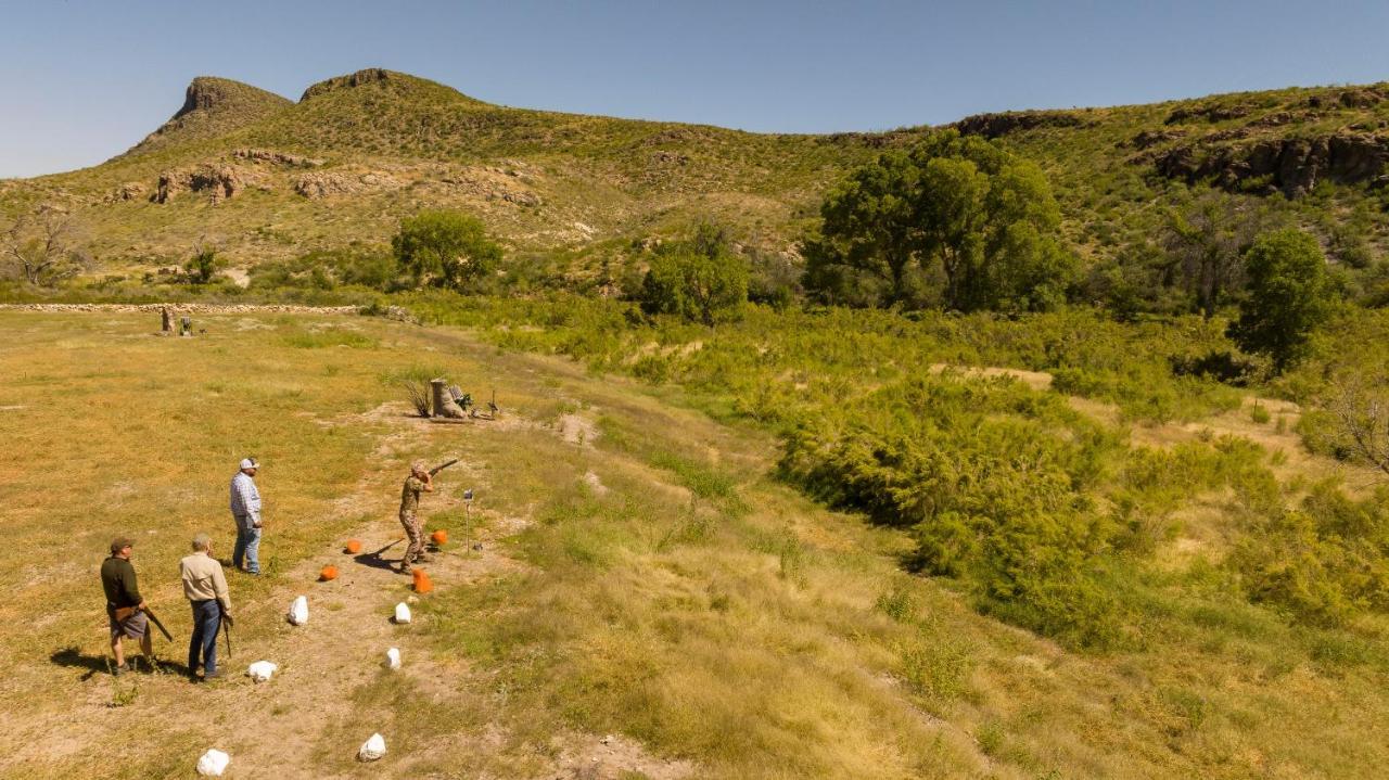 Cibolo Creek Ranch & Resort Marfa Luaran gambar